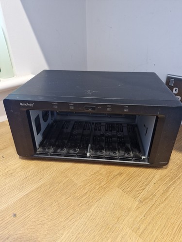 Synology ds1812 bay - 8-bay, nas