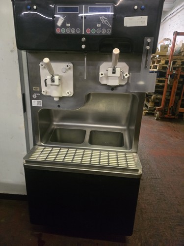 Carpigiani icecreme machine - icecreme,