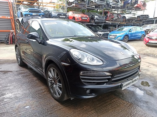 One nut porsche cayenne - one,