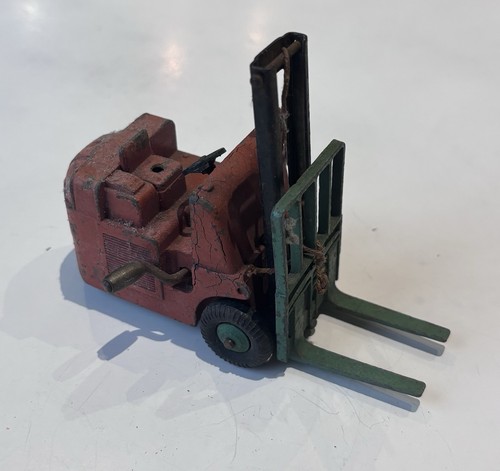 Vintage 1950s dinky toys - vintage, no