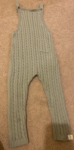 Knitted sage green - knitted,