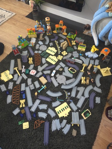 Chuggington huge joblot 200 - joblot, 200+