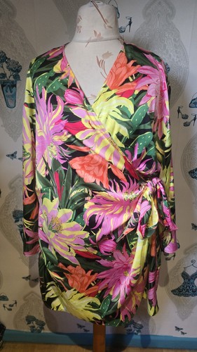 Pretty pink green yellow - pretty,