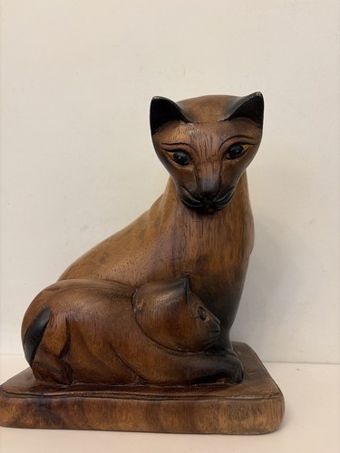 Vintage hand carved wooden cat - hand,