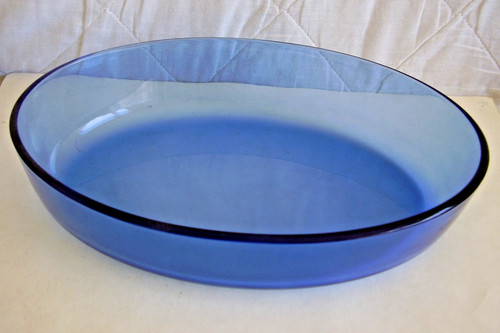 Blue pyrex glass - to, table