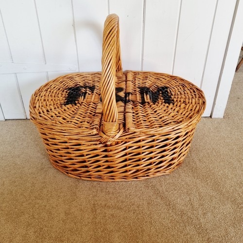 Picnic hamper basket - f&m,