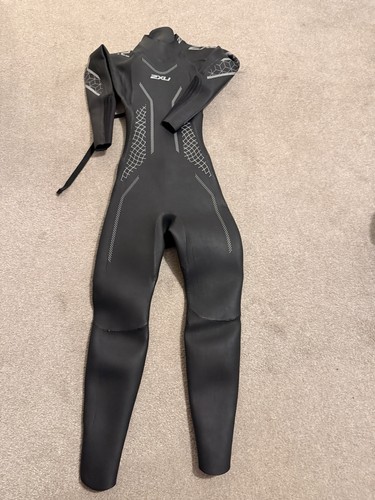 2xu womens wetsuit small - 2xu, wetsuit.