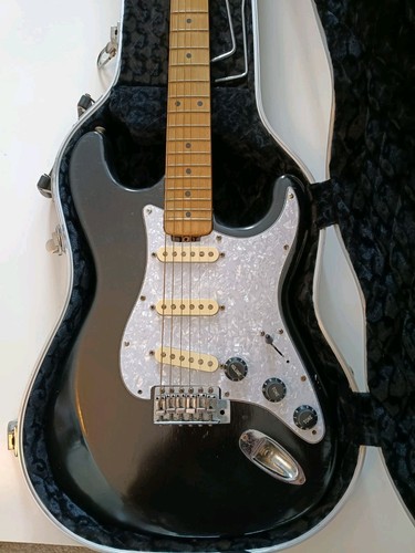 Vintage stratocaster style - vintage,