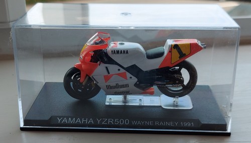 Model bike yamaha yzr500 - bike,