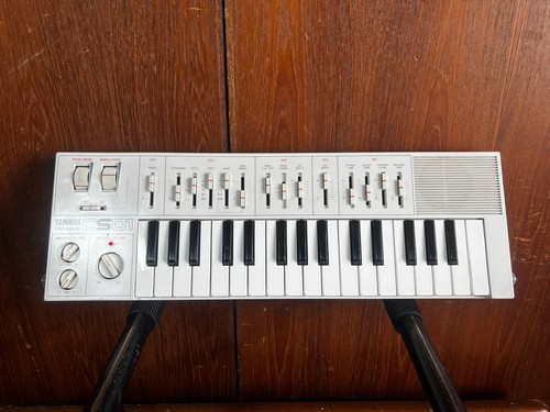 Yamaha cs01 rare white color - cs01,