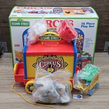 Sesame Street Circus 16 Piece