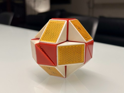 Rubiks snake puzzle - rare, logic