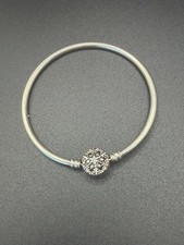 Genuine Pandora Moments Sparkling  limited edition Snowflake Charm Bangle