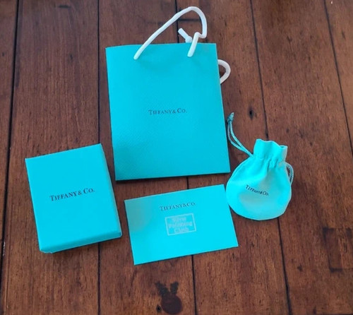 Tiffany jewellery gift - tiffany, co