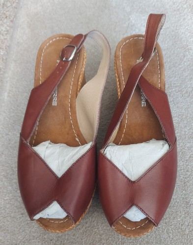 Pied terre brown leather - a,