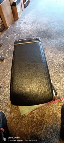 Dual layer armrest - dual, for