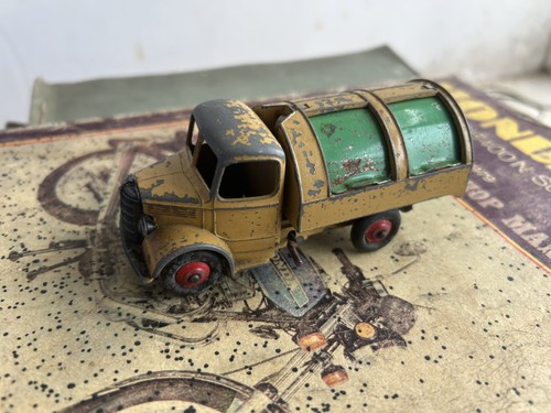 Dinky toys 252 bedford - toys,