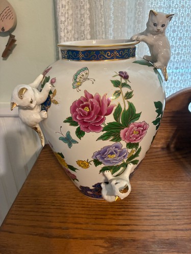 The vase imperial - vase,