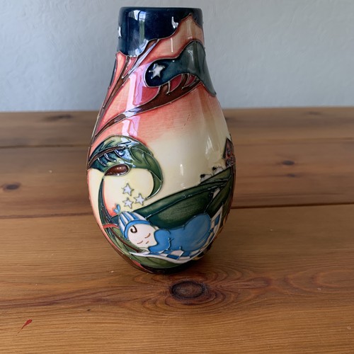 Moorcroft pottery vase royal - pottery,