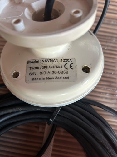 Navman tracker 900 gps - navman,