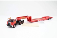 Corgi 1:50 CC12506 Atkinson Venturer 2 Axle Low Loader - 'Wynns Heavy Haulage'