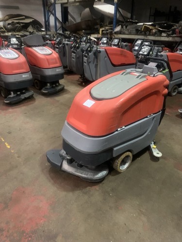 Scrubber dryer with new - scrubber,