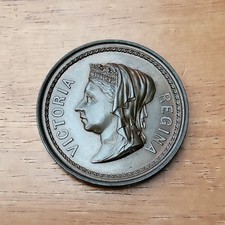 1887 QUEEN VICTORIA GOLDEN JUBILEE 38mm BRONZE MEDAL - by CARTER