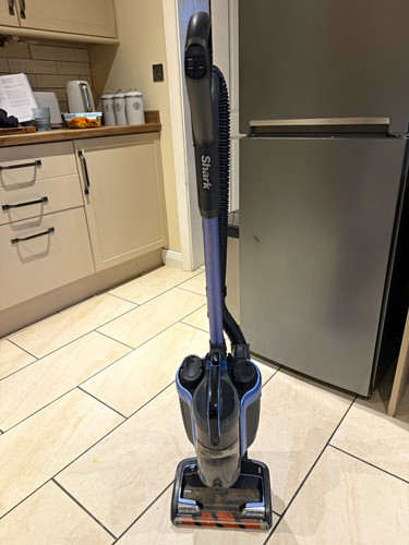 Shark powered lift away - shark, lift-away