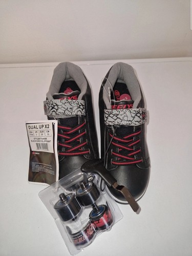 Features pair black - a, of