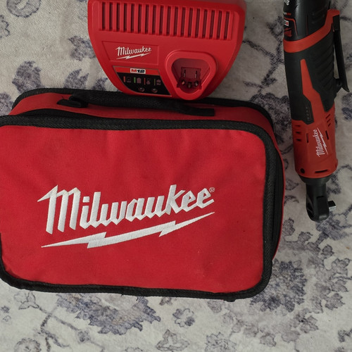 Milwaukee m12 12v - m12,