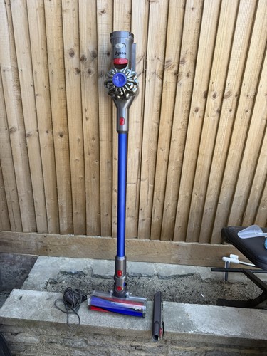 Dyson cordless vacuum - v7,