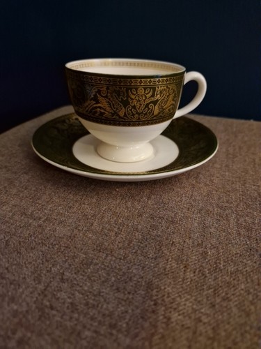 Wedgewood florentine green and - florentine,