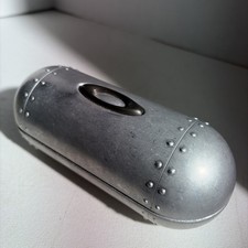Oakley Large Aluminum Metal