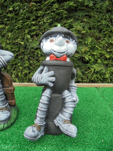 Ben the flowerpot man - , concrete