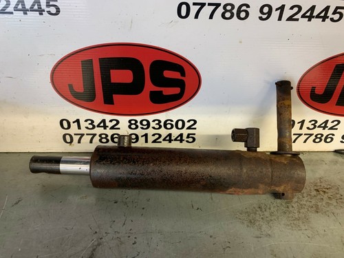 Hydraulic ram flail head - -,