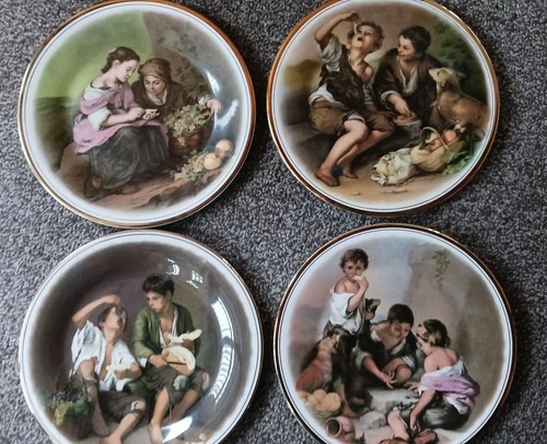 Set four decorative plates - of,