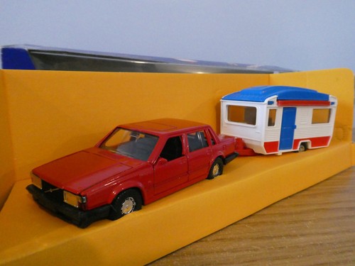 Corgi toys volvo - volvo, saloon