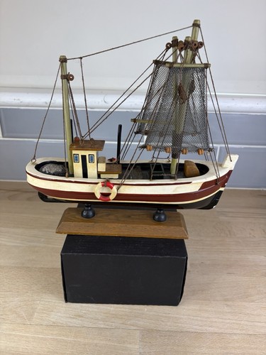 Vintage hand made wooden model - vintage,