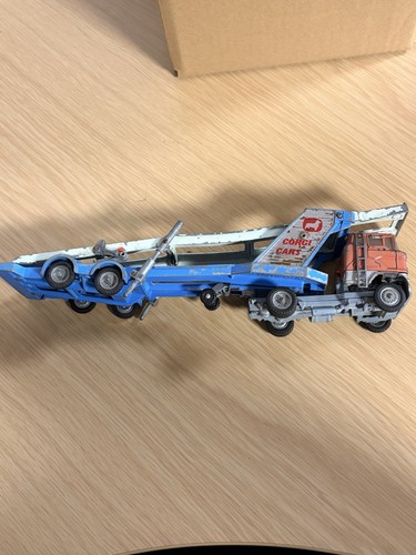 Corgi carrimore car - carrimore,