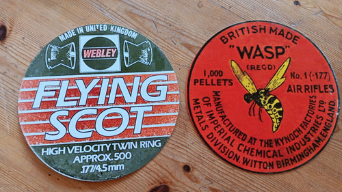 Wasp 177 red - wasp, flying