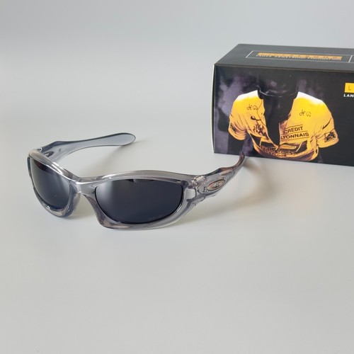 Oakley monster dog - dog, tech