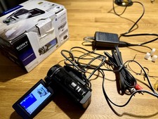 Sony Handycam HDR-PJ200E HD Projector Camcorder/Box/Charger/Cables & 3 Batteries