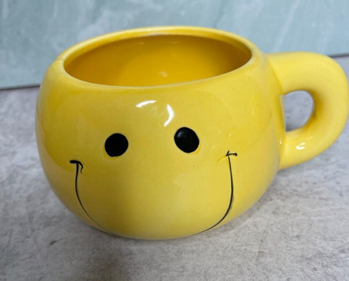 Happy face emoji mug smile - happy,