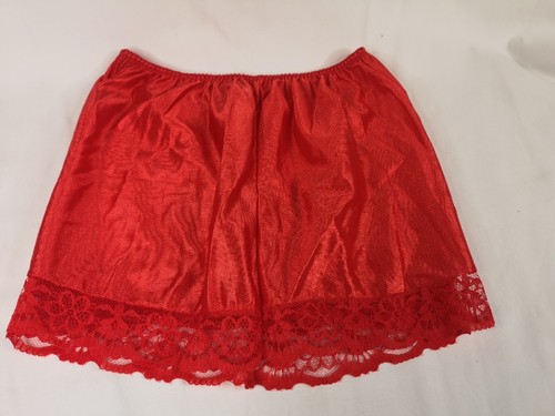 True vintage red satin lace - true,