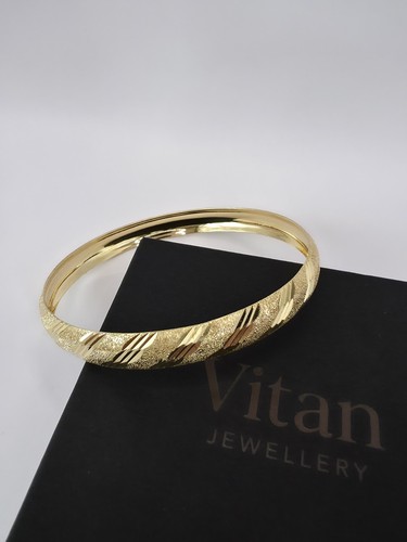 9ct gold diamond cut - diamond,