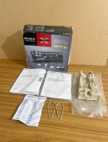 Sony car stereo - stereo, empty