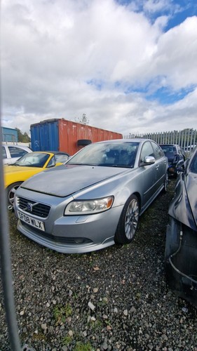 Volvo s40 design breaking - design,