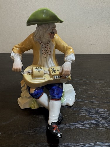 Royal vienna porcelain figure - porcelain,