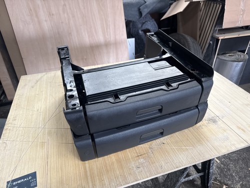 Touran front seat bases - front,