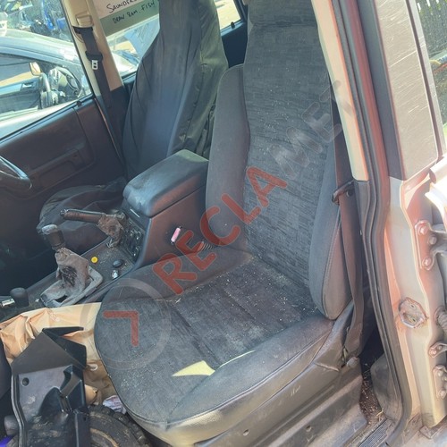 Land rover discovery td5 - rover,